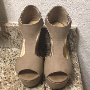 Chinese Laundry Taupe Wedges